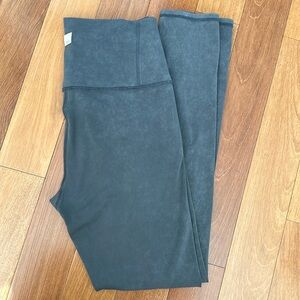 Vuori Washed Studio Legging